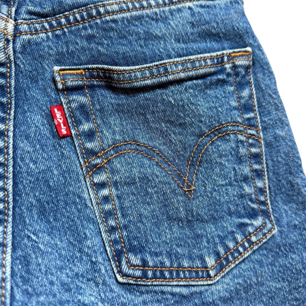 Levi’s Denim Ribcage Shorts - Picture 5 of 7